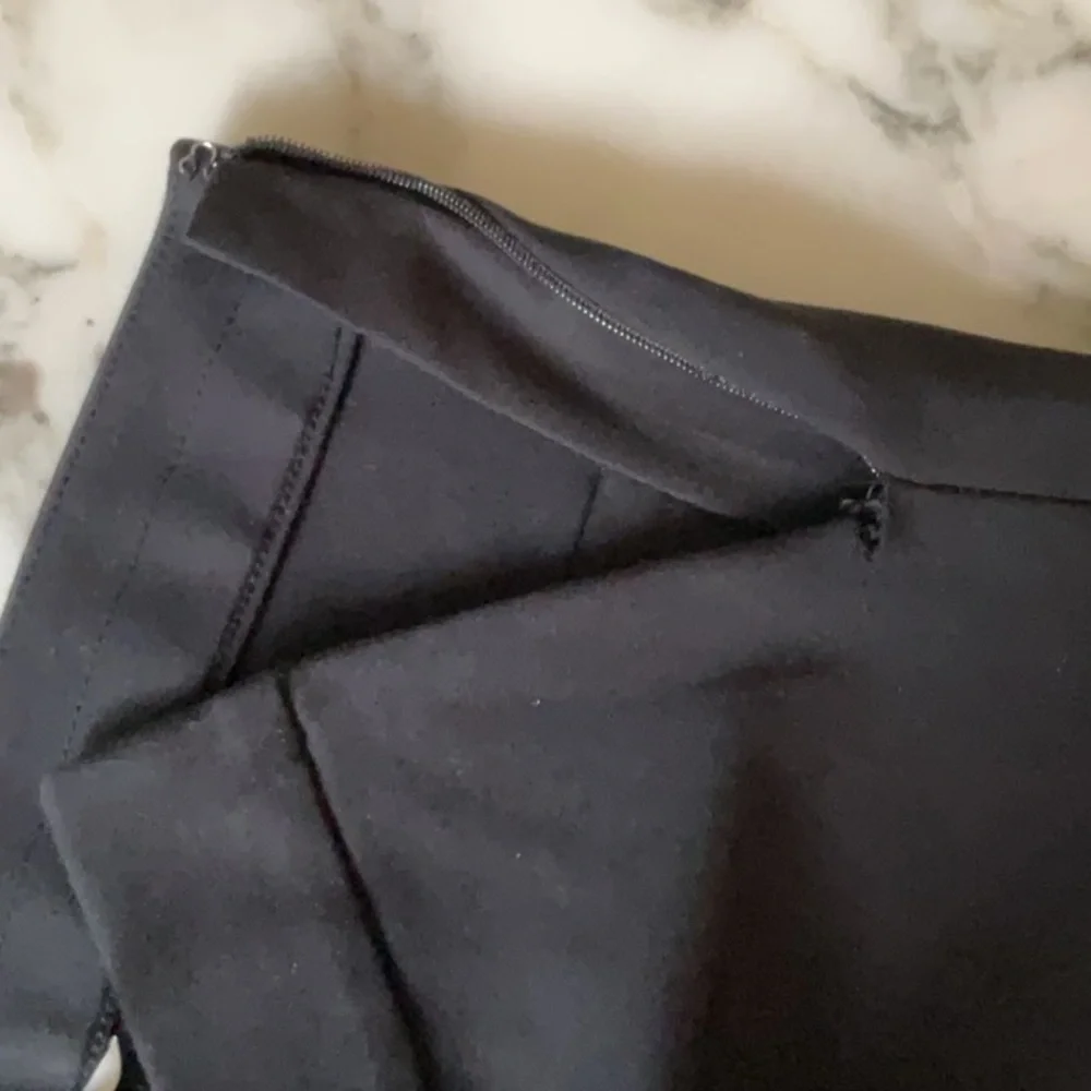 NWT J. Crew Women’s Stretch Crop Flare Ponte Pant Sz 2 rip and broken zipper